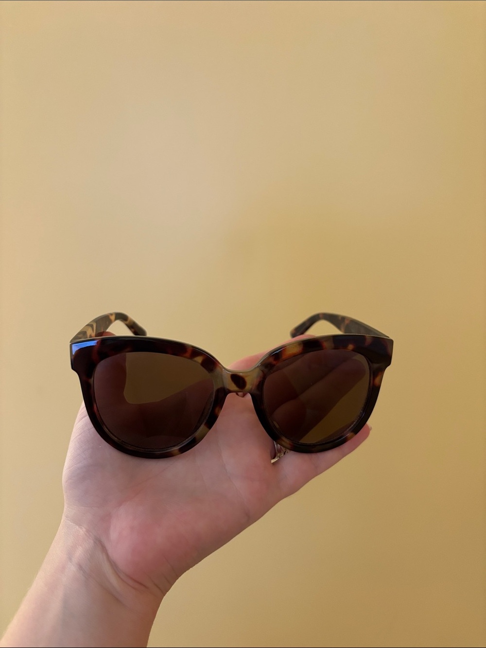 Tortoiseshell Cat-Eye Women’s Sunglasses - Brown Lenses